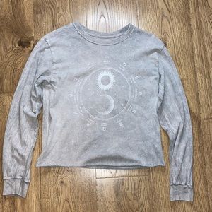 zodiac sign long sleeve tee, grey and white,
